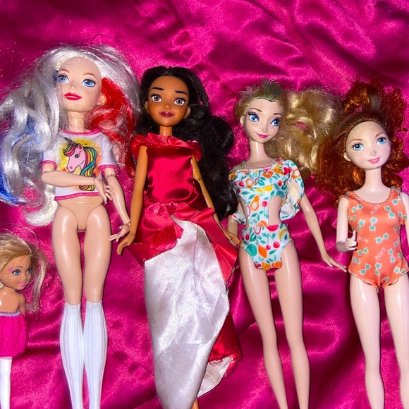 Bundle of 14 Barbie Dolls 🩷 - Picture 3 of 3